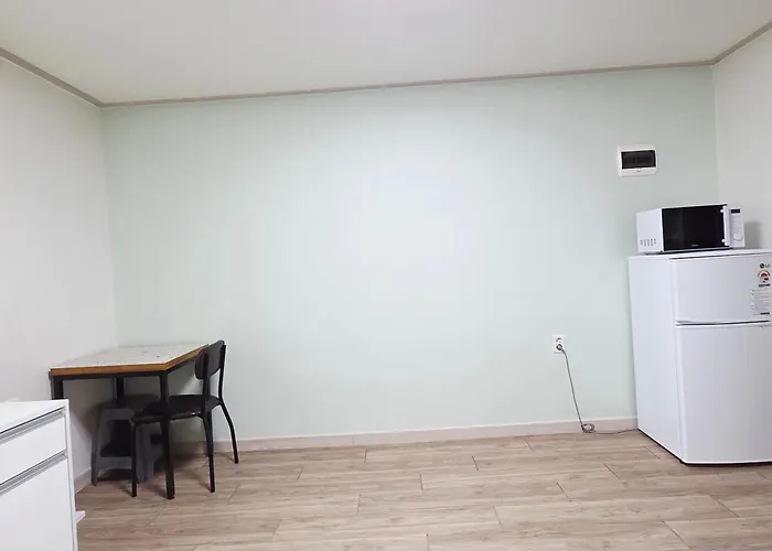 J 9-minute Walk From Nakseongdae Station, Quiet Neighborhood