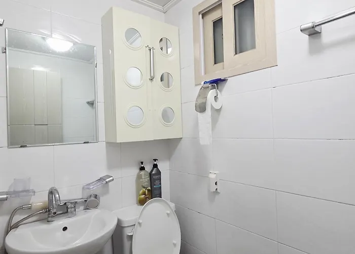 J 9-minute Walk From Nakseongdae Station, Quiet Neighborhood