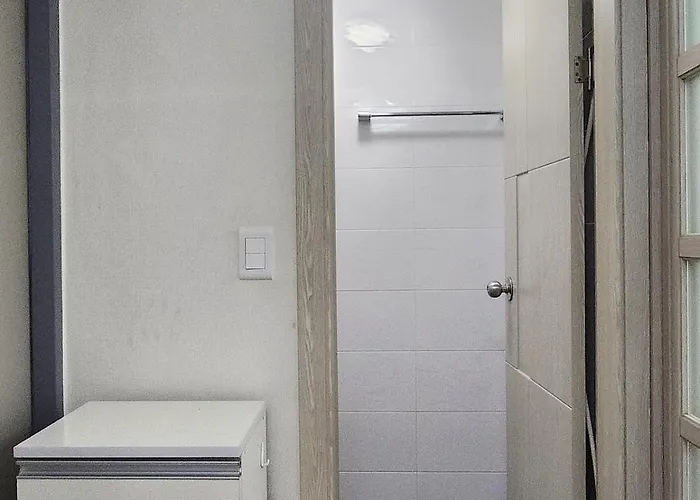 J 9-minute Walk From Nakseongdae Station, Quiet Neighborhood